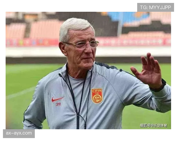 杨昊训练室单独吃饭，旁边全是五百万年薪队友，这差距还能忍？