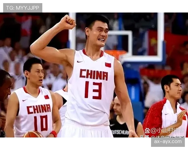 姚明内线统治力显著高于同期中锋，篮下稳定性提升球队防守质量